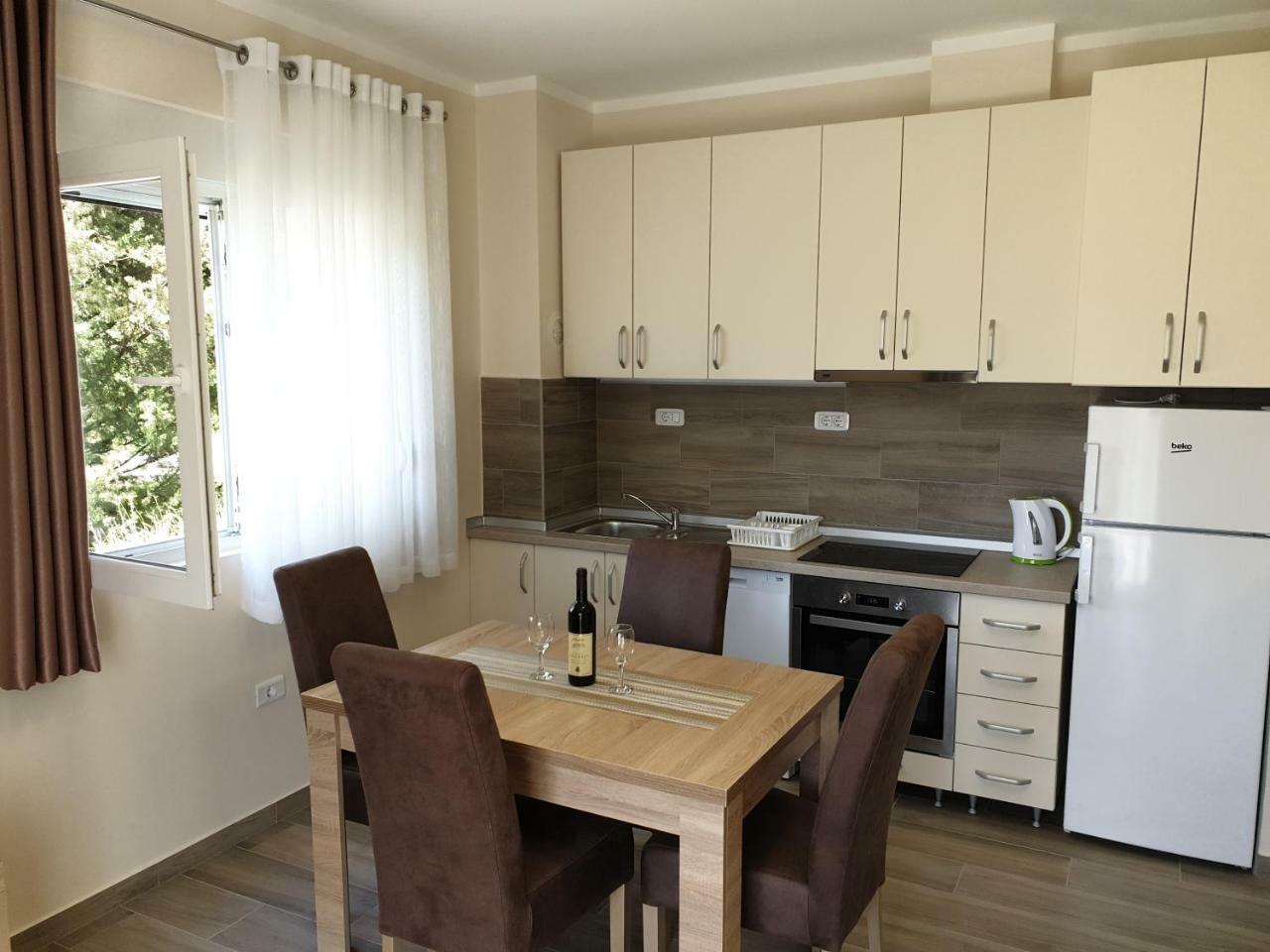 Apartments Jadran Тиват Экстерьер фото